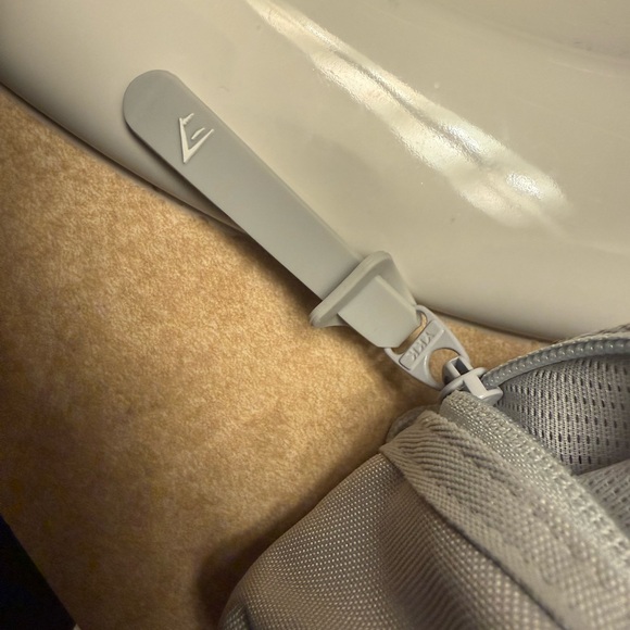 Gymshark Everyday Mini Gym Bag: Grey - Picture 6 of 6